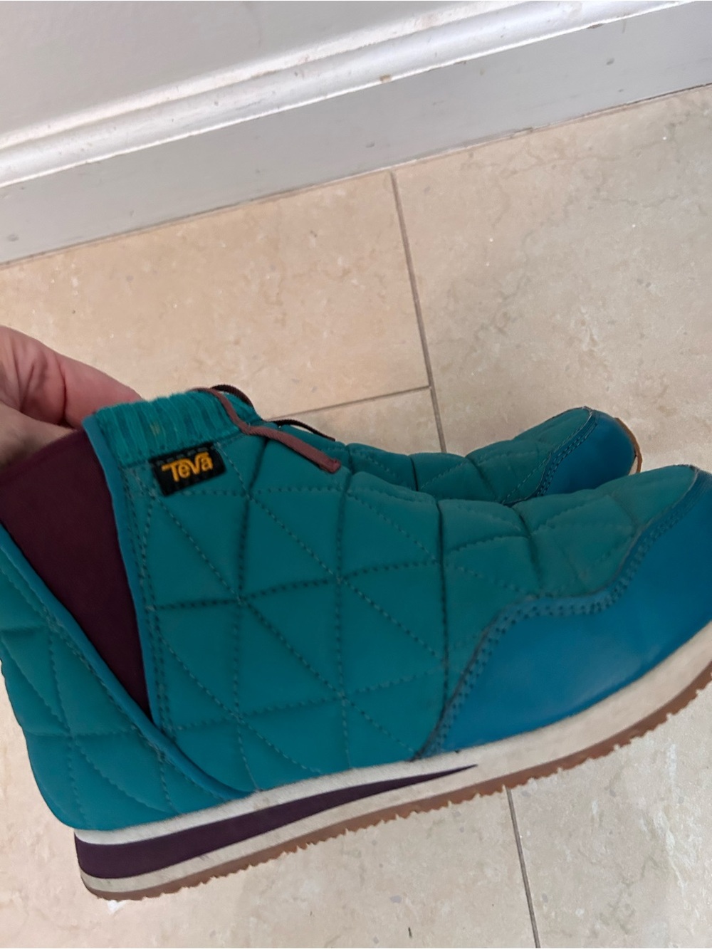 Teva ReEmber Mid Teal Quilted Slip-On Ankle Booties with Plum Lining Size 6